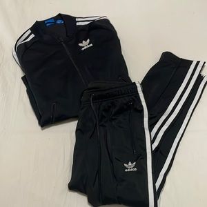 ADIDAS TRACK SUIT